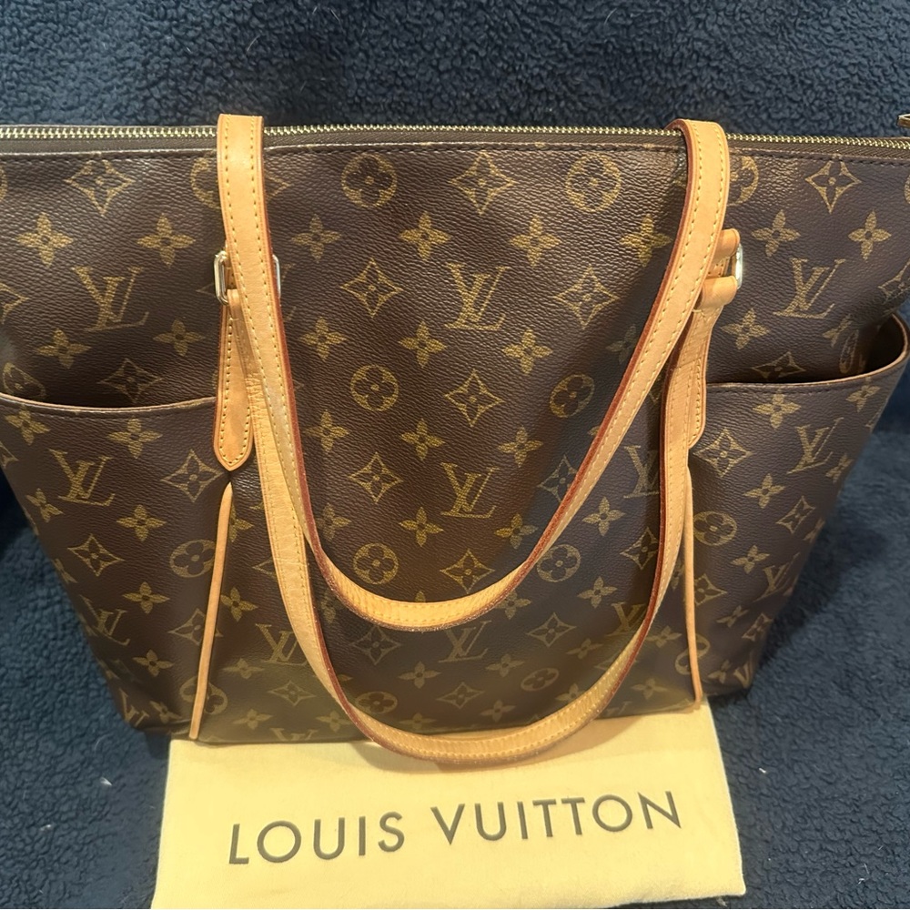 Louis Vuitton Totally MM Monogram